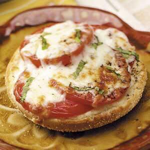 TOMATO BASIL SNACKERS